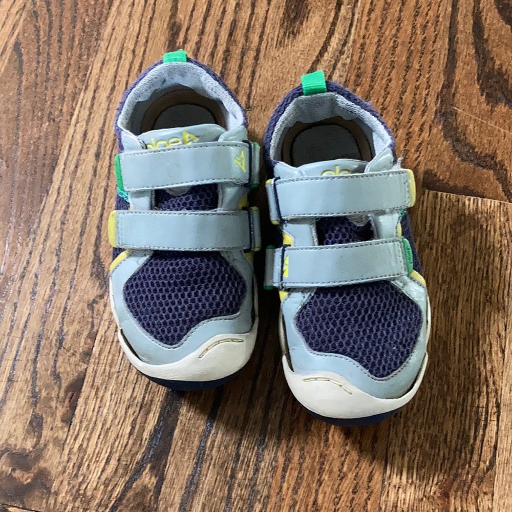 PLAE size 12